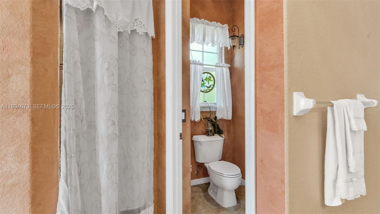 For Sale: $720,000 (4 beds, 4 baths, 2961 Square Feet)