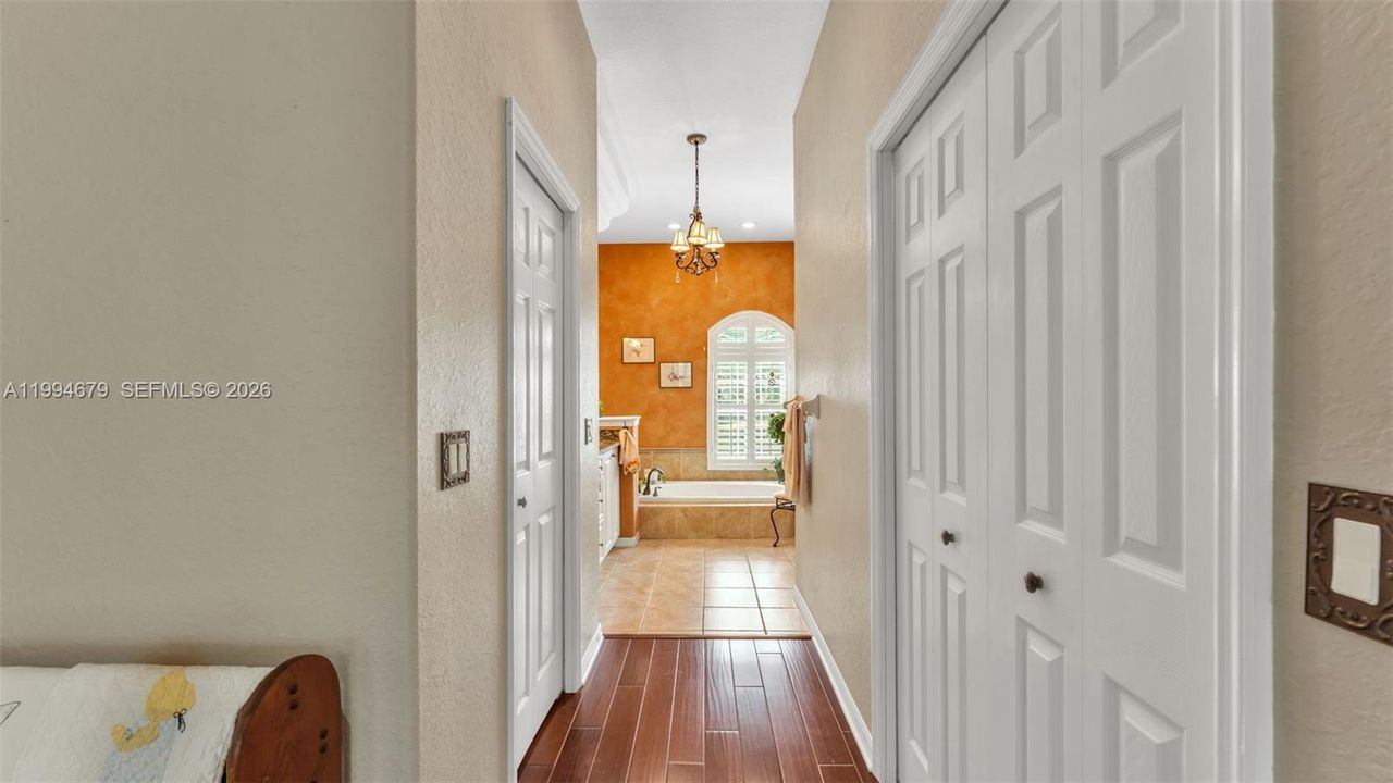 For Sale: $720,000 (4 beds, 4 baths, 2961 Square Feet)