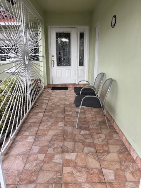 For Rent: $1,800 (2 beds, 1 baths, 1605 Square Feet)