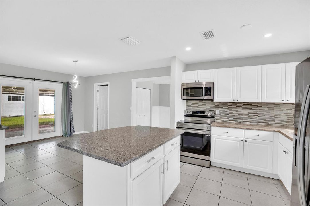 2255 15th Ave Sw (12)
