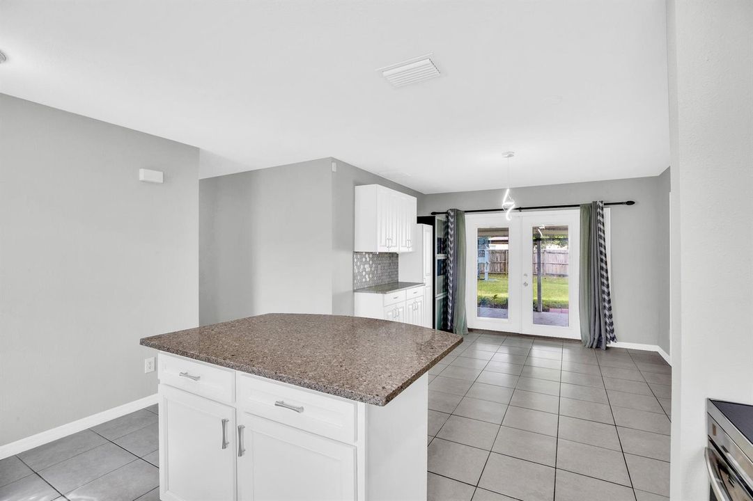 2255 15th Ave Sw (16)