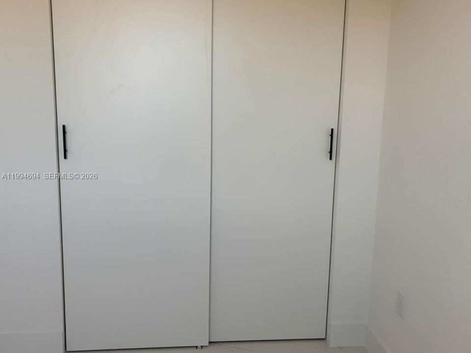 For Sale: $349,900 (3 beds, 2 baths, 1571 Square Feet)