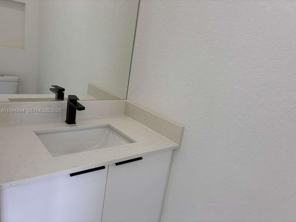For Sale: $349,900 (3 beds, 2 baths, 1571 Square Feet)