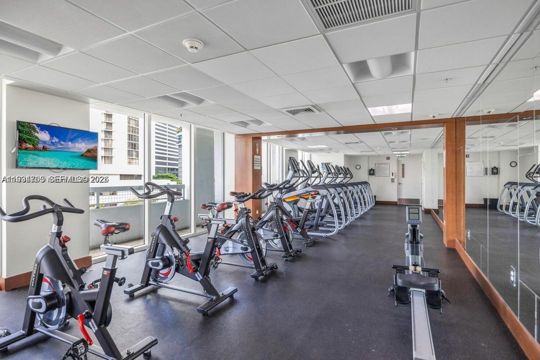 For Sale: $460,000 (1 beds, 1 baths, 1056 Square Feet)