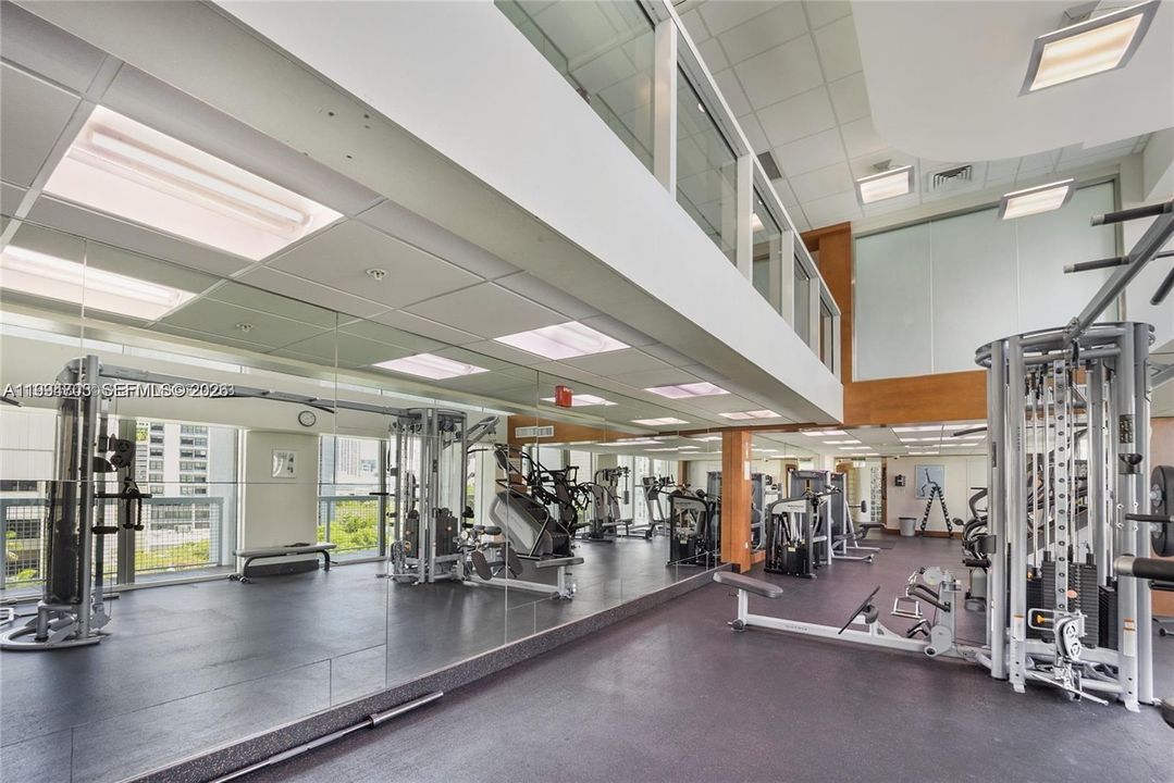 For Sale: $460,000 (1 beds, 1 baths, 1056 Square Feet)