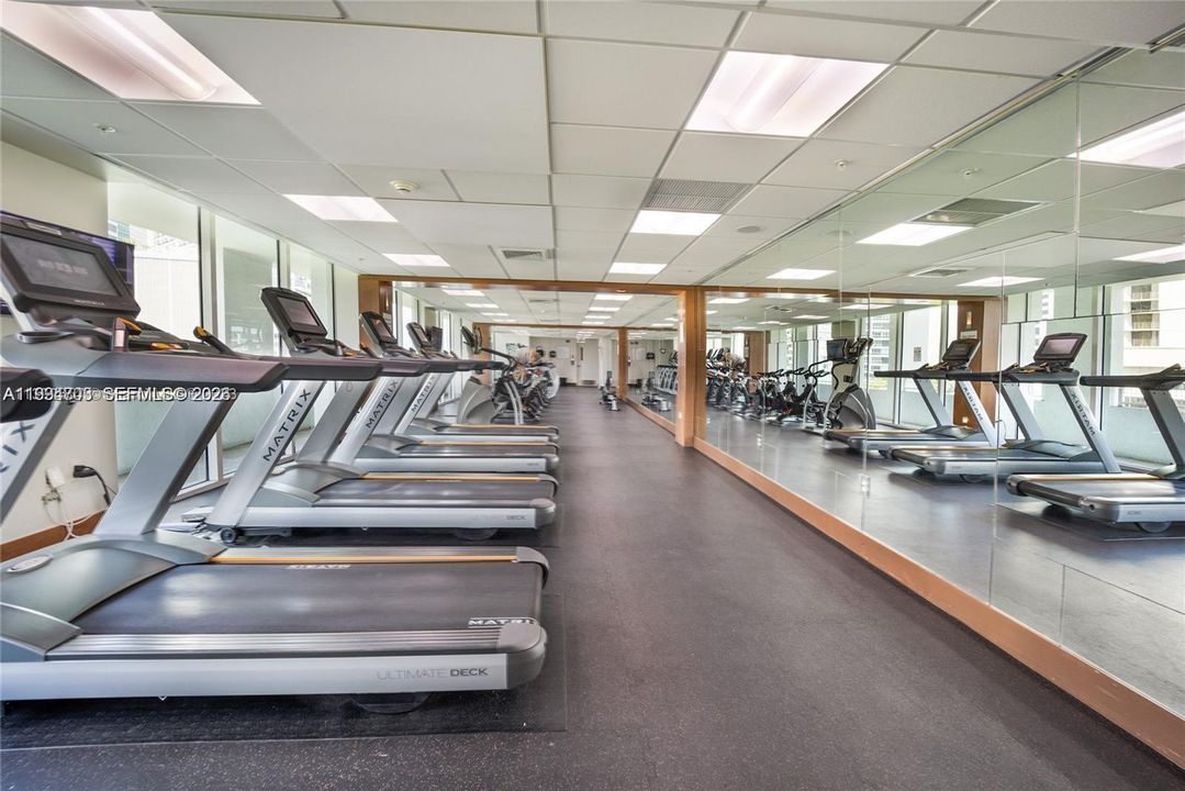 For Sale: $460,000 (1 beds, 1 baths, 1056 Square Feet)