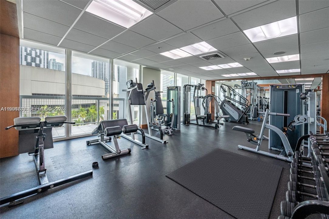 For Sale: $460,000 (1 beds, 1 baths, 1056 Square Feet)