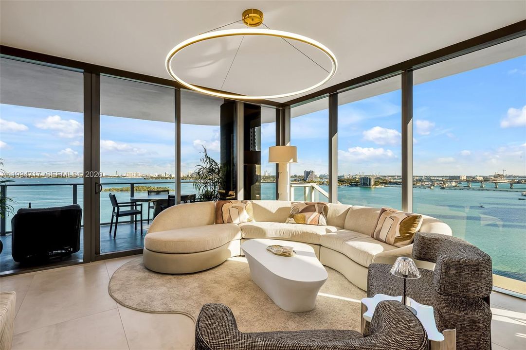 В аренду: $25,000 (4 спален, 5 ванн, 2584 Квадратных фут)