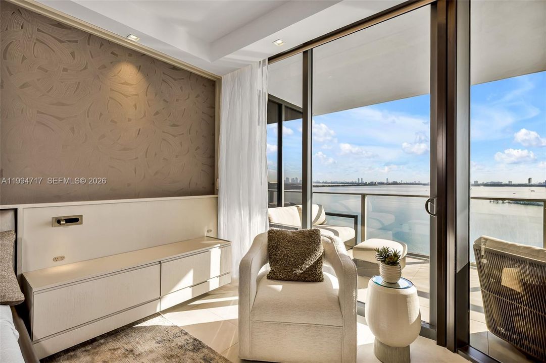 В аренду: $25,000 (4 спален, 5 ванн, 2584 Квадратных фут)