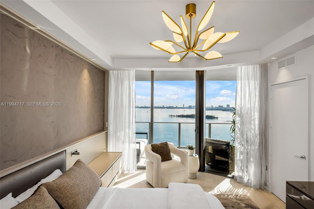 В аренду: $25,000 (4 спален, 5 ванн, 2584 Квадратных фут)