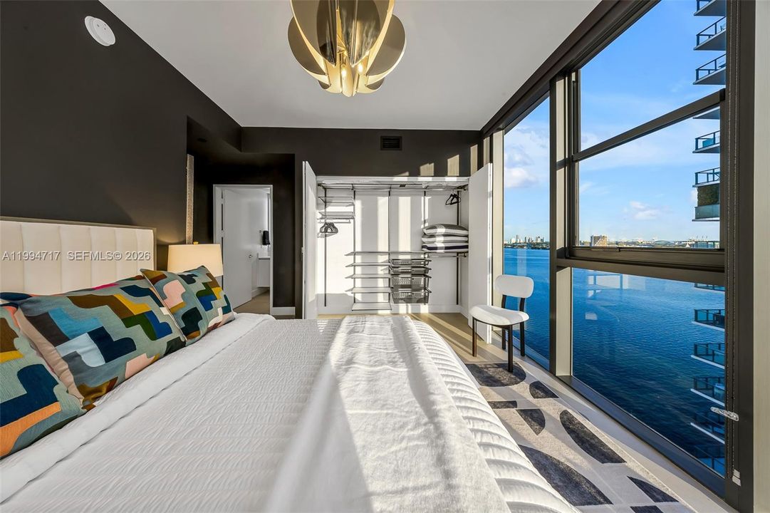 В аренду: $25,000 (4 спален, 5 ванн, 2584 Квадратных фут)