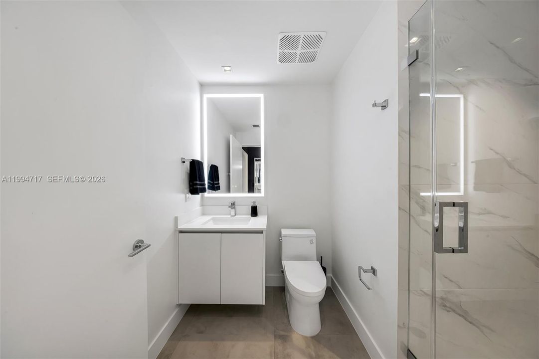 В аренду: $25,000 (4 спален, 5 ванн, 2584 Квадратных фут)