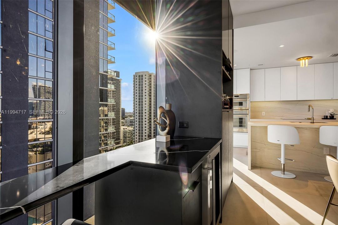 В аренду: $25,000 (4 спален, 5 ванн, 2584 Квадратных фут)