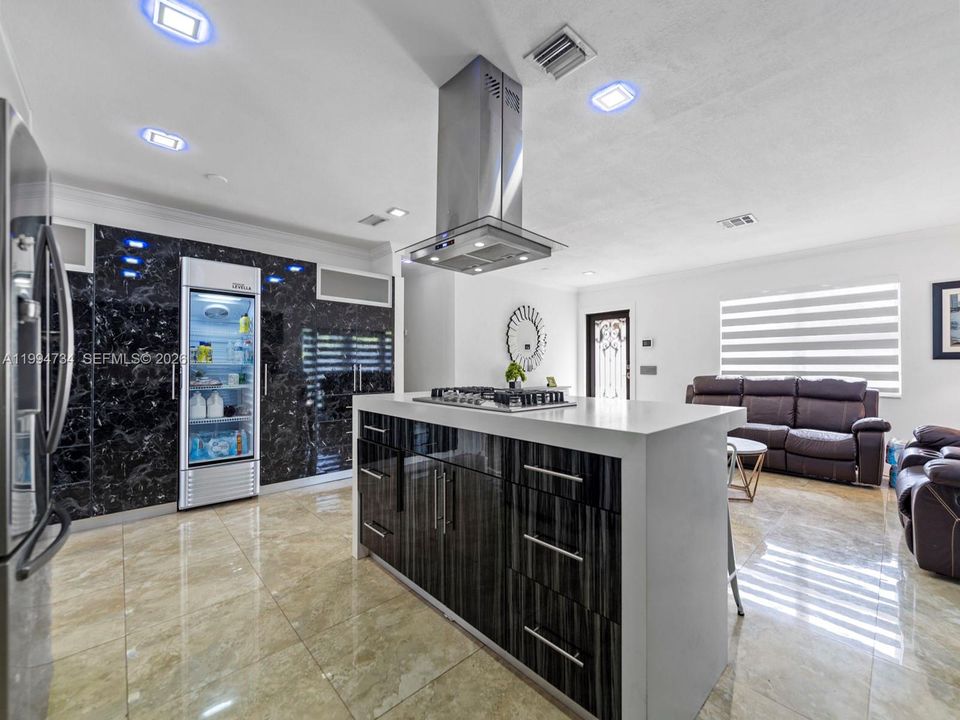 На продажу: $998,500 (6 спален, 3 ванн, 1845 Квадратных фут)