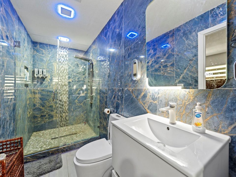 На продажу: $998,500 (6 спален, 3 ванн, 1845 Квадратных фут)