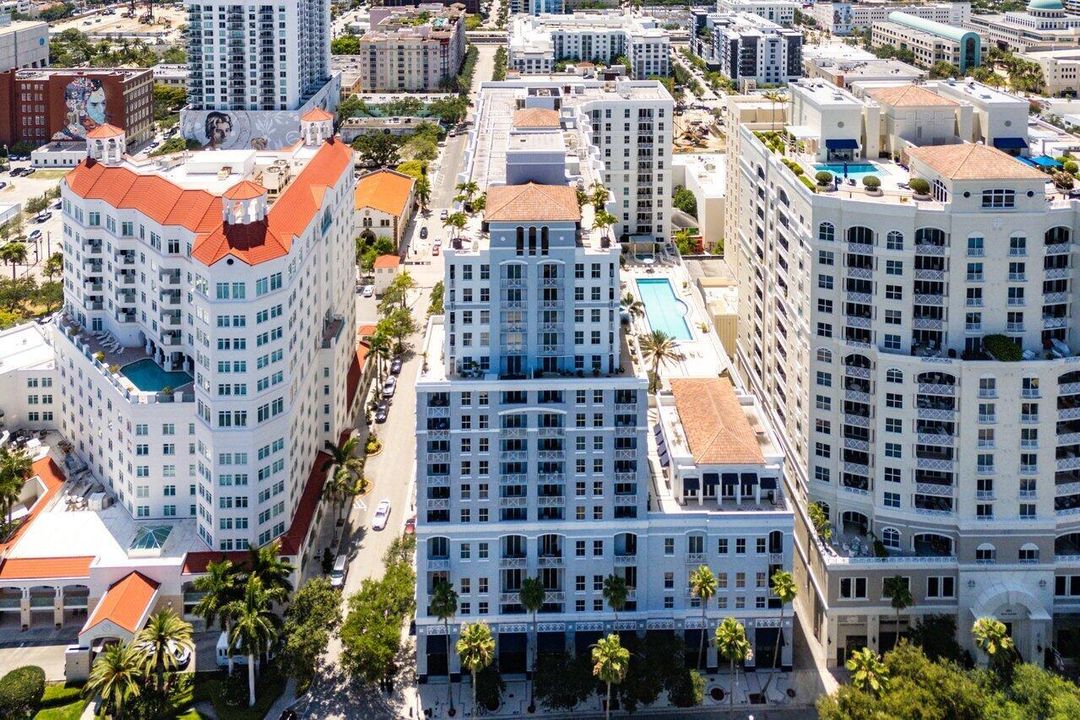 032-255EverniaStreet-306-WestPalmBeach-F