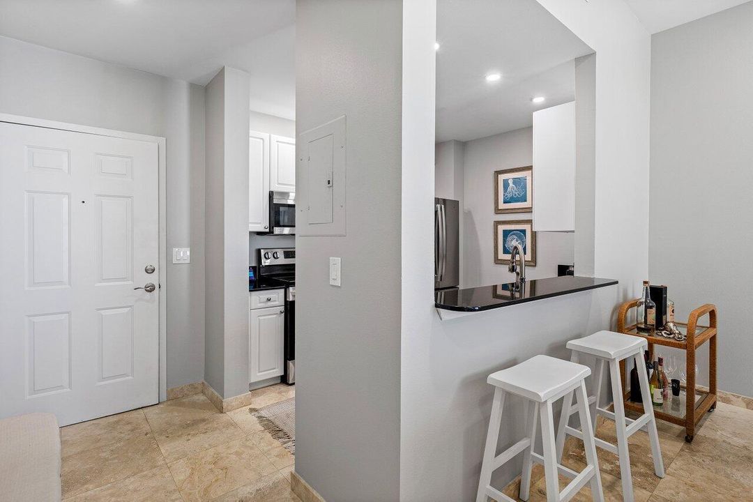 003-255EverniaStreet-306-WestPalmBeach-F