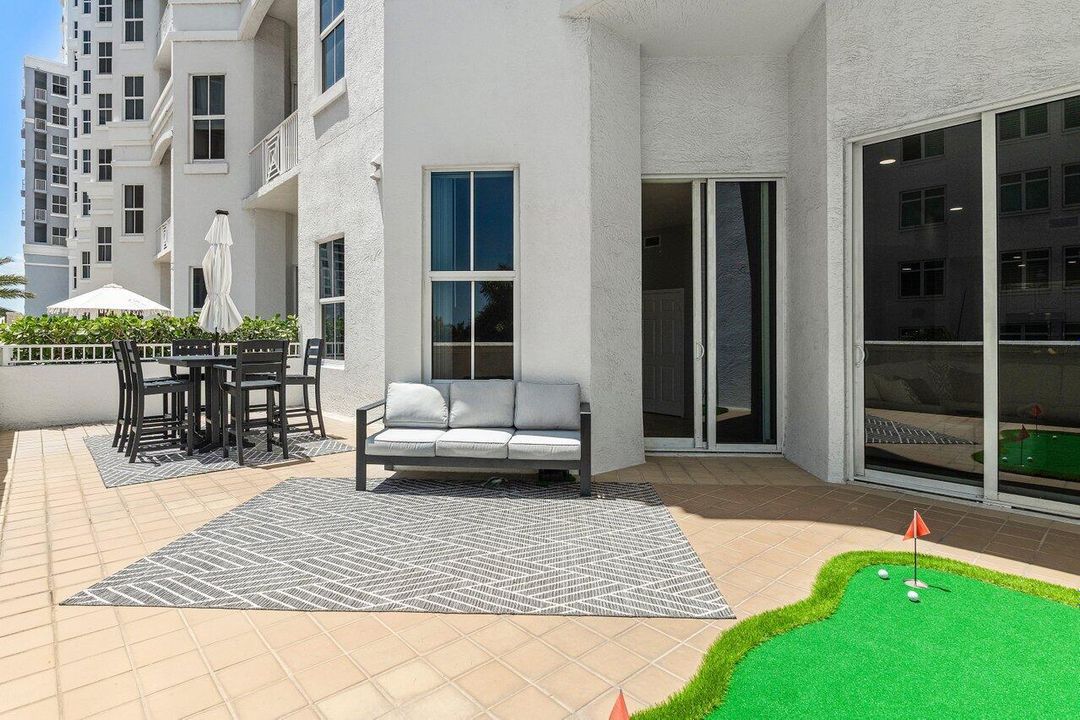 021-255EverniaStreet-306-WestPalmBeach-F