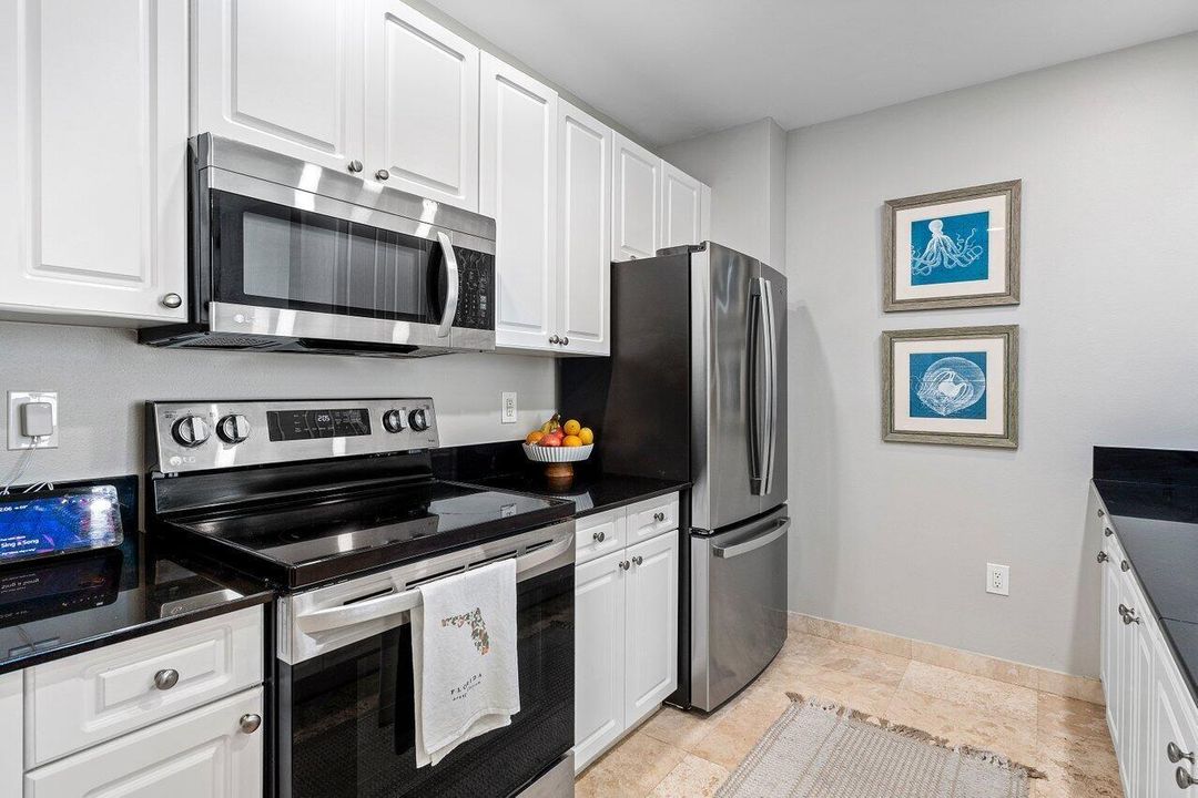 006-255EverniaStreet-306-WestPalmBeach-F