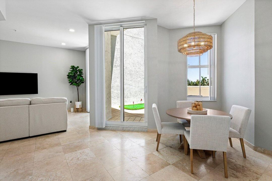 014-255EverniaStreet-306-WestPalmBeach-F