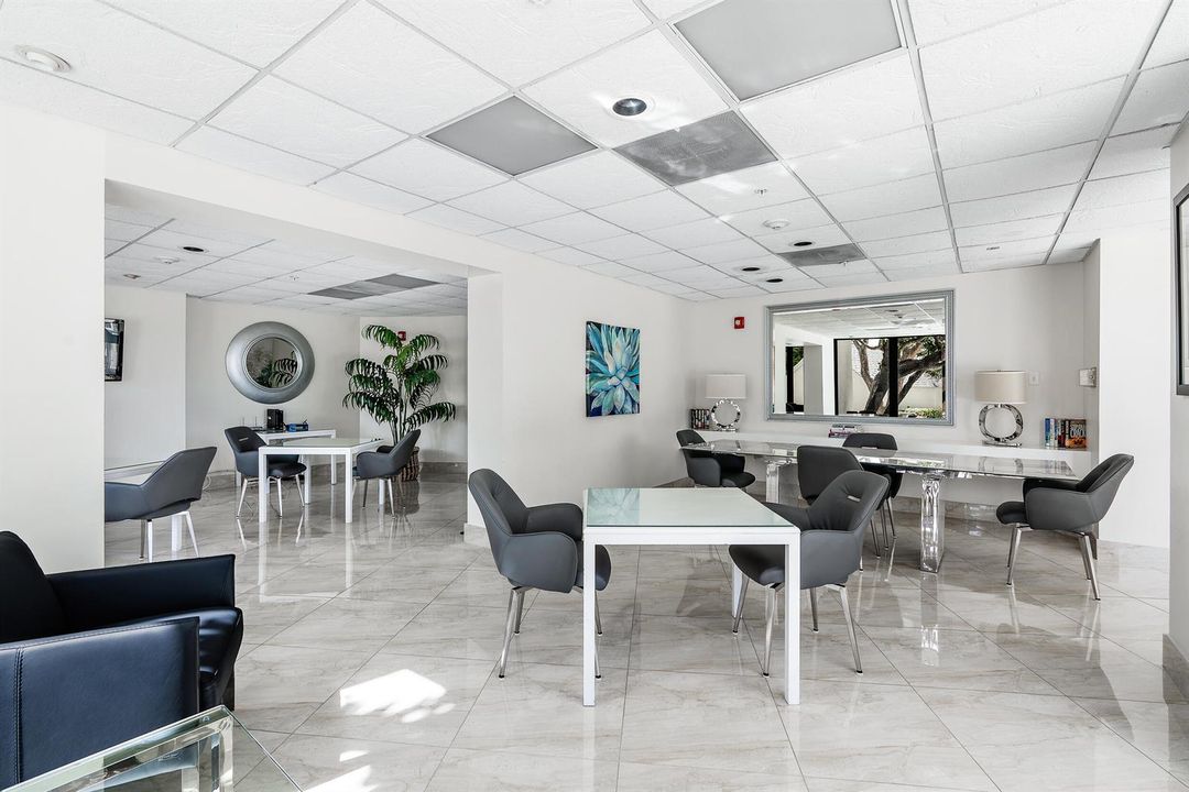 5420 N Ocean Dr, 904-22