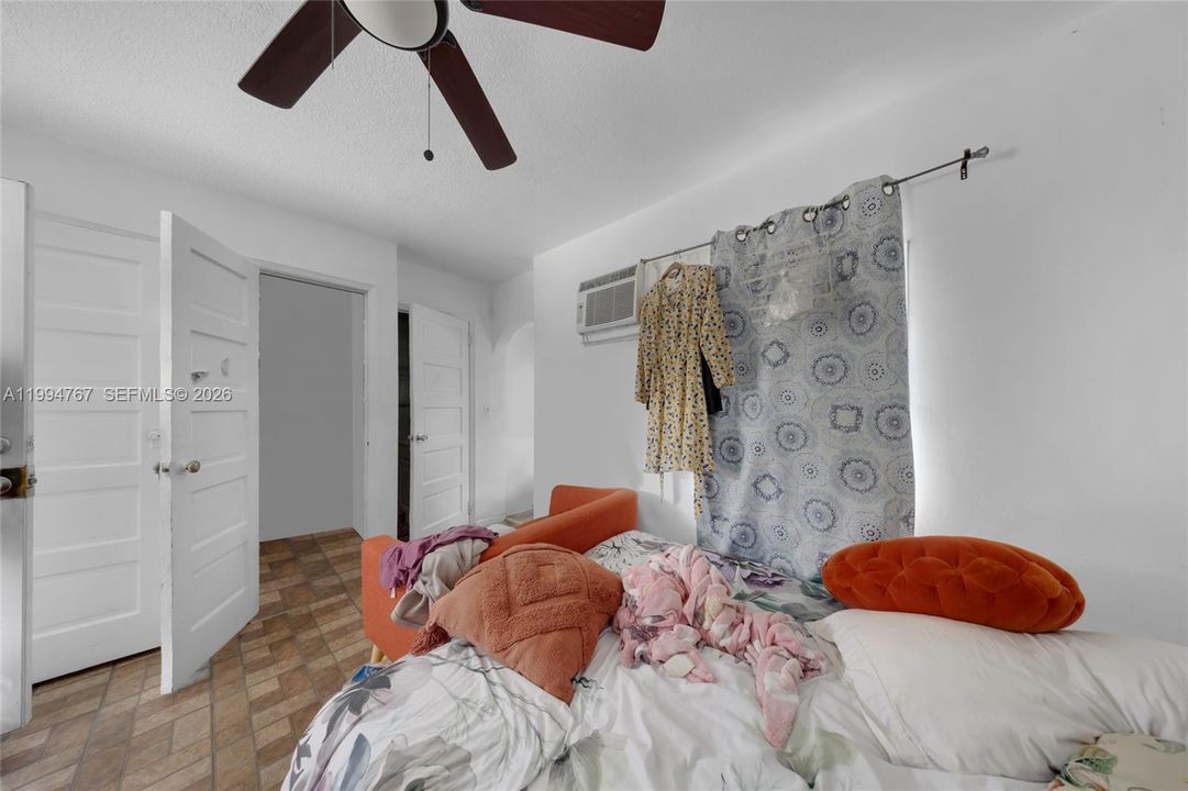 На продажу: $550,000 (0 спален, 0 ванн, 1926 Квадратных фут)