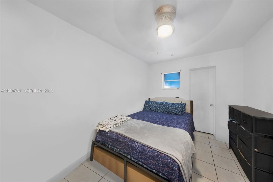 На продажу: $550,000 (0 спален, 0 ванн, 1926 Квадратных фут)