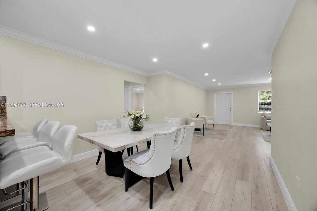 For Rent: $4,300 (3 beds, 2 baths, 1526 Square Feet)