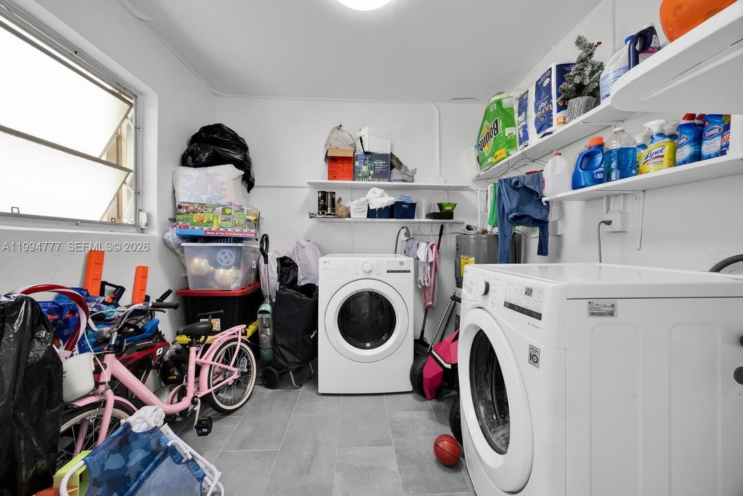 For Rent: $4,300 (3 beds, 2 baths, 1526 Square Feet)