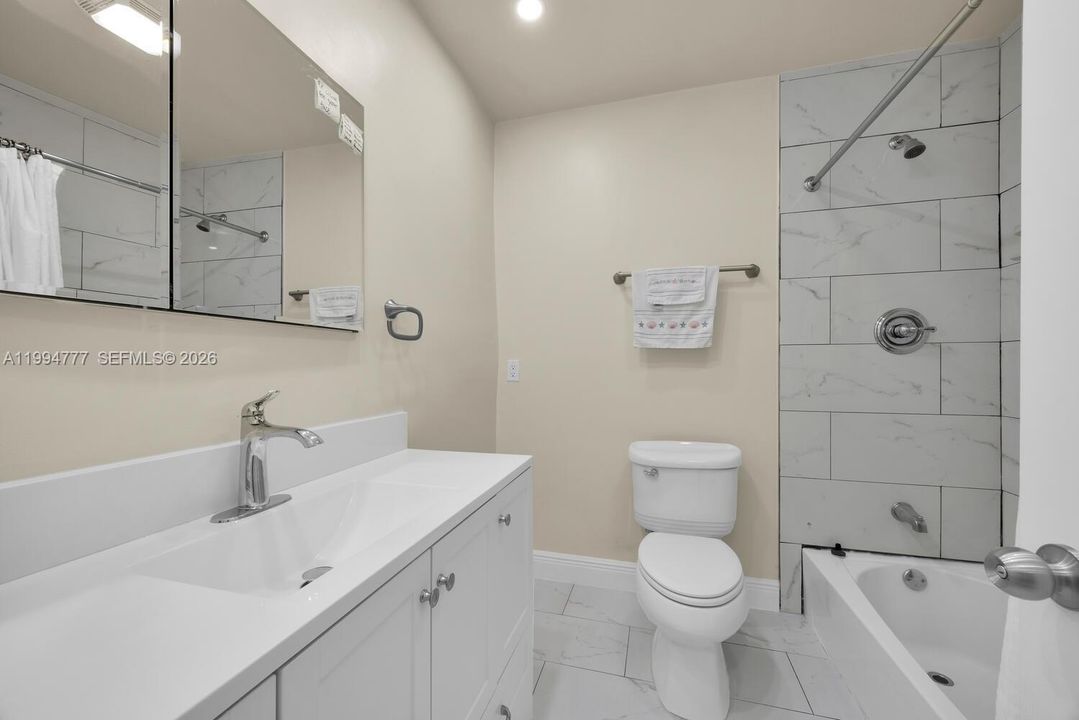 For Rent: $4,300 (3 beds, 2 baths, 1526 Square Feet)