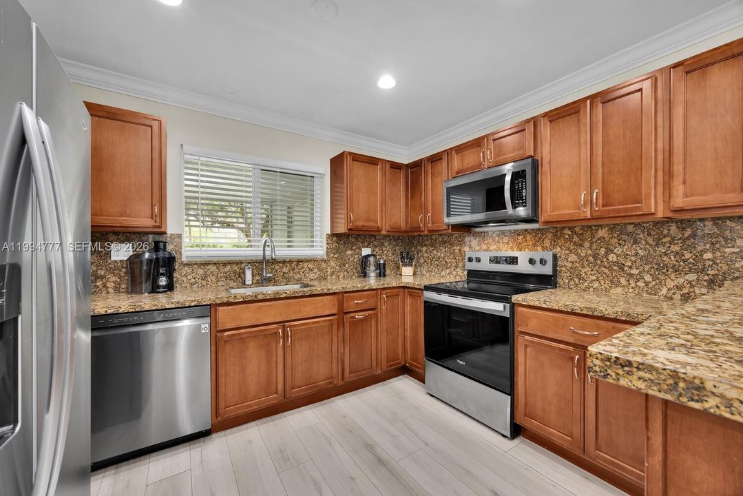 For Rent: $4,300 (3 beds, 2 baths, 1526 Square Feet)