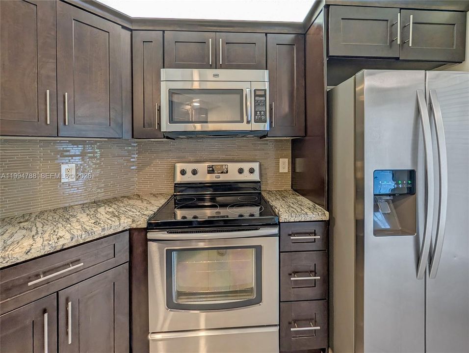 En Venta: $229,500 (2 camas, 2 baños, 950 Pies cuadrados)