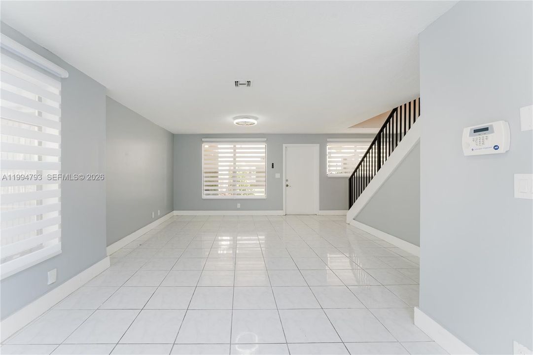 En Venta: $229,900 (2 camas, 2 baños, 1246 Pies cuadrados)