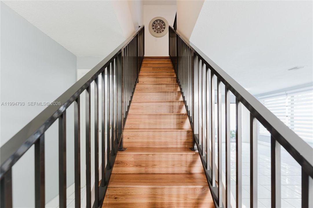 En Venta: $229,900 (2 camas, 2 baños, 1246 Pies cuadrados)