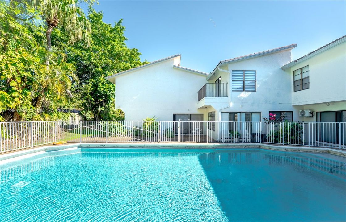 En Venta: $229,900 (2 camas, 2 baños, 1246 Pies cuadrados)