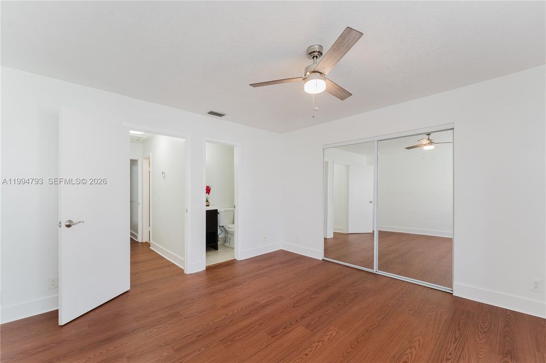 En Venta: $229,900 (2 camas, 2 baños, 1246 Pies cuadrados)