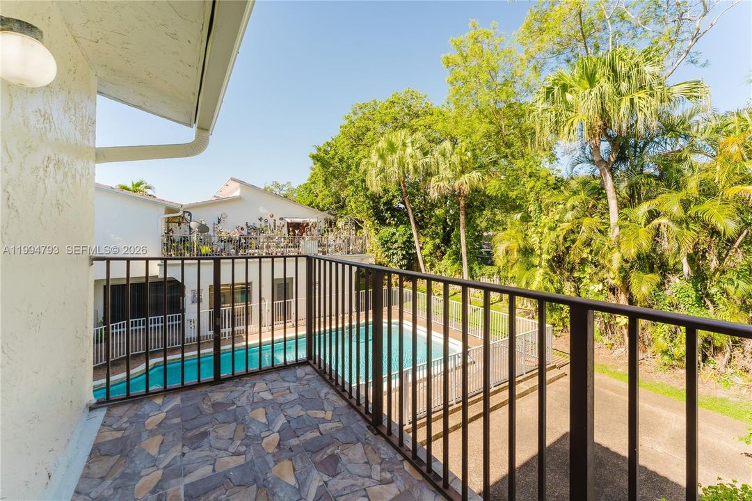 En Venta: $229,900 (2 camas, 2 baños, 1246 Pies cuadrados)