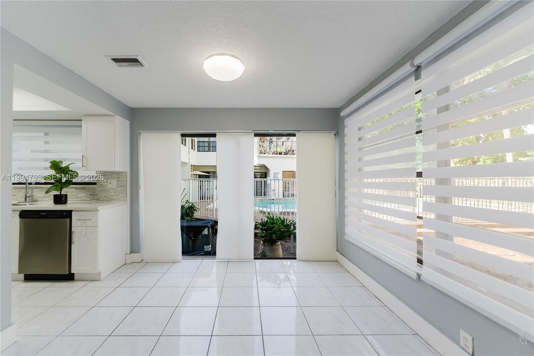En Venta: $229,900 (2 camas, 2 baños, 1246 Pies cuadrados)