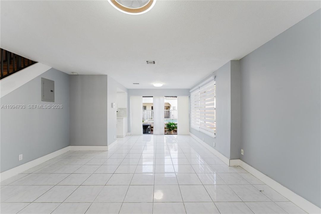 En Venta: $229,900 (2 camas, 2 baños, 1246 Pies cuadrados)