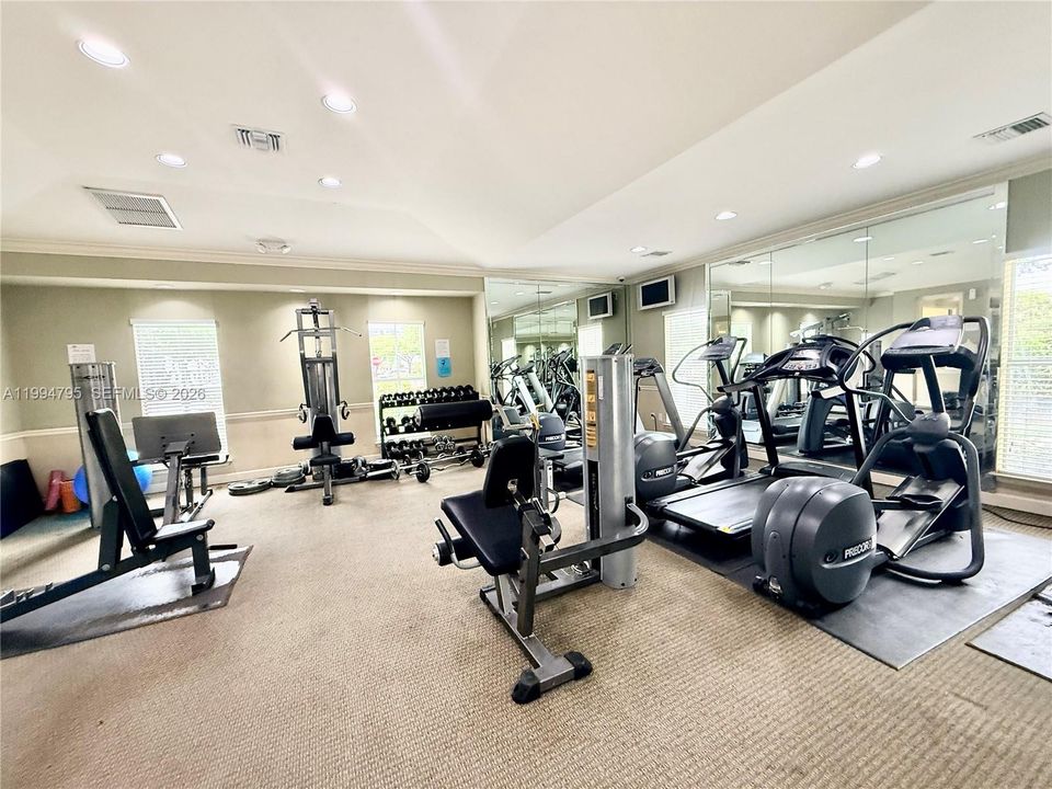 Active With Contract: $175,000 (1 beds, 1 baths, 780 Square Feet)