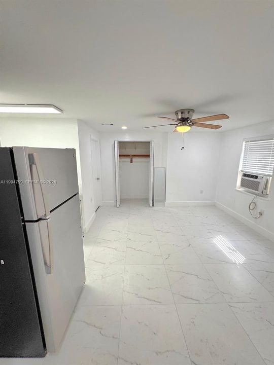 В аренду: $1,200 (1 спален, 1 ванн, 2488 Квадратных фут)