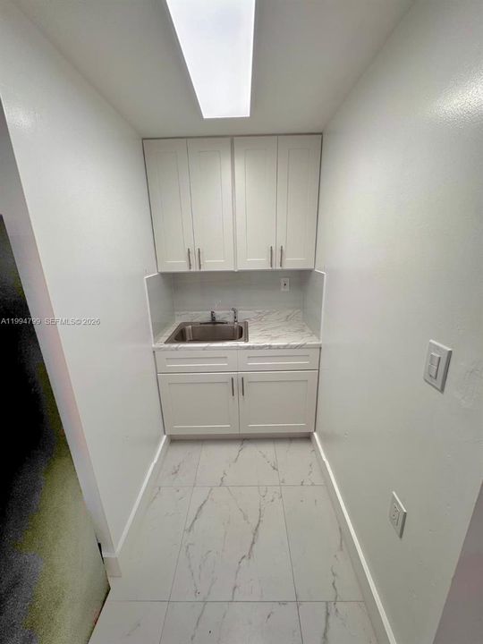 В аренду: $1,200 (1 спален, 1 ванн, 2488 Квадратных фут)