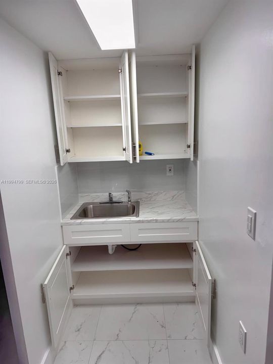 В аренду: $1,200 (1 спален, 1 ванн, 2488 Квадратных фут)