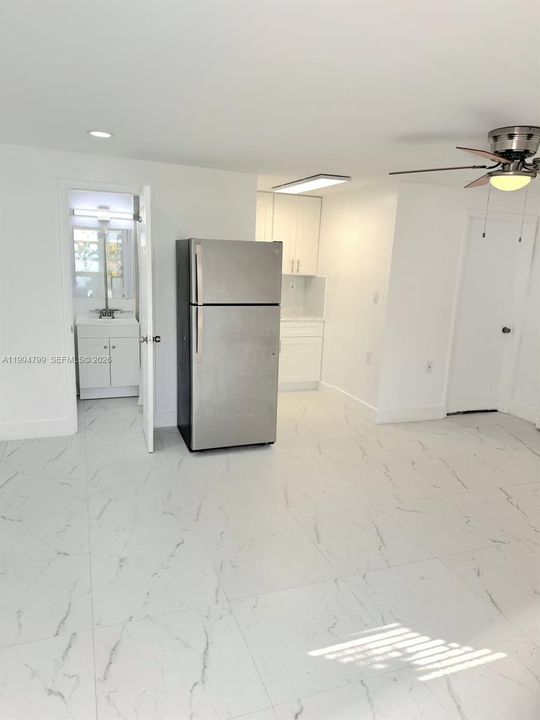 В аренду: $1,200 (1 спален, 1 ванн, 2488 Квадратных фут)