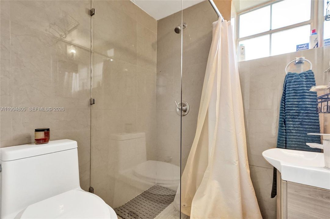 Active With Contract: $1,090,000 (4 beds, 3 baths, 1574 Square Feet)