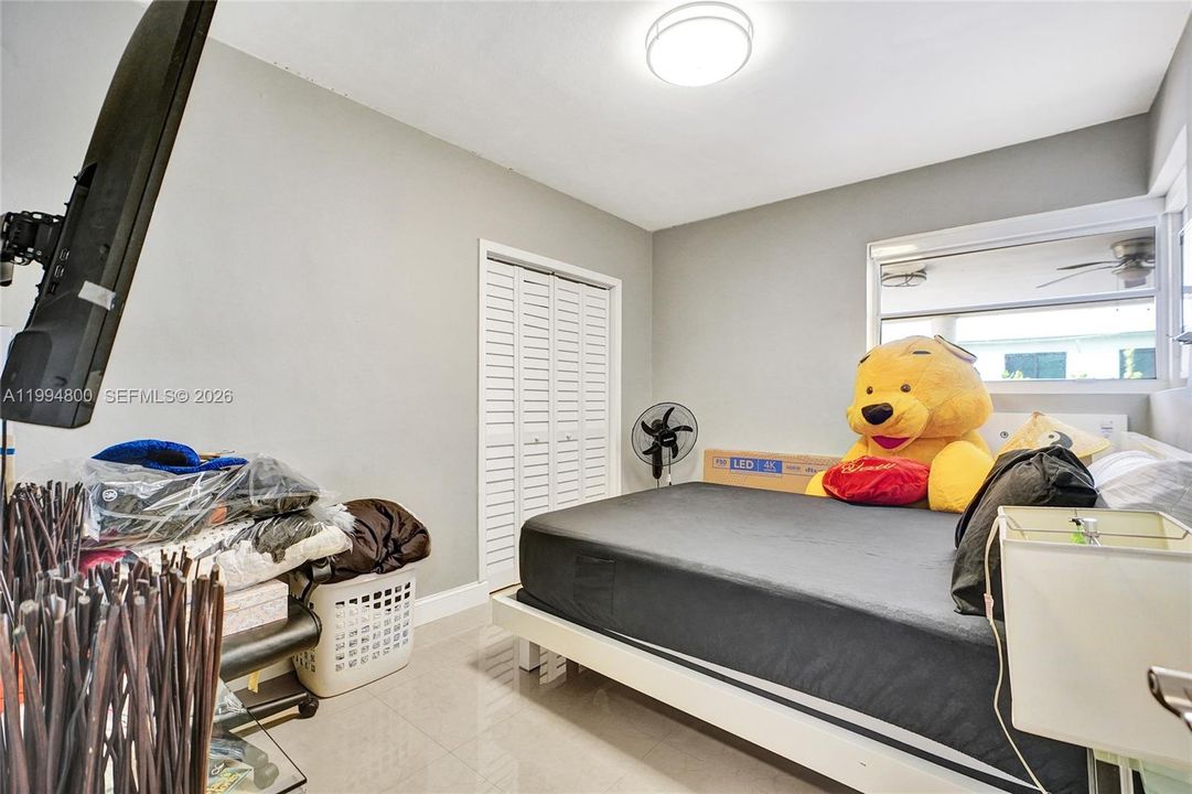 Active With Contract: $1,090,000 (4 beds, 3 baths, 1574 Square Feet)