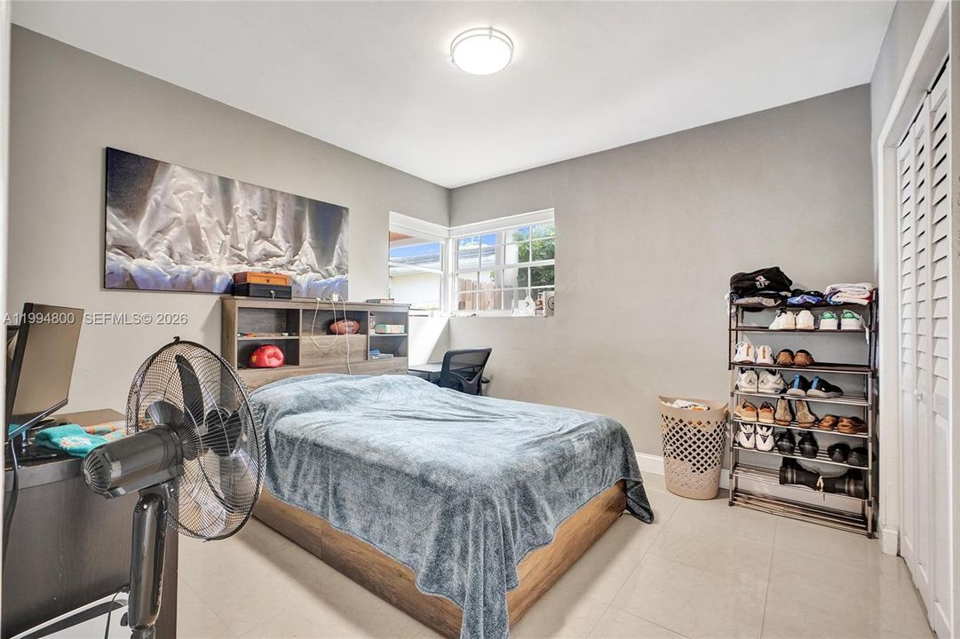 Active With Contract: $1,090,000 (4 beds, 3 baths, 1574 Square Feet)