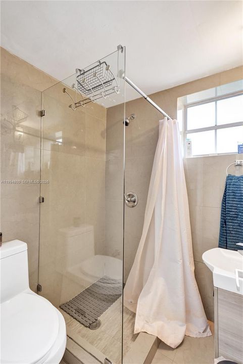 Active With Contract: $1,090,000 (4 beds, 3 baths, 1574 Square Feet)