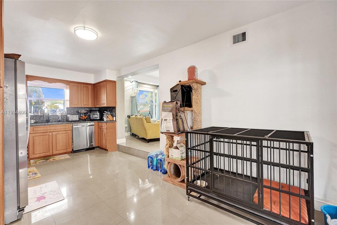 Active With Contract: $1,090,000 (4 beds, 3 baths, 1574 Square Feet)