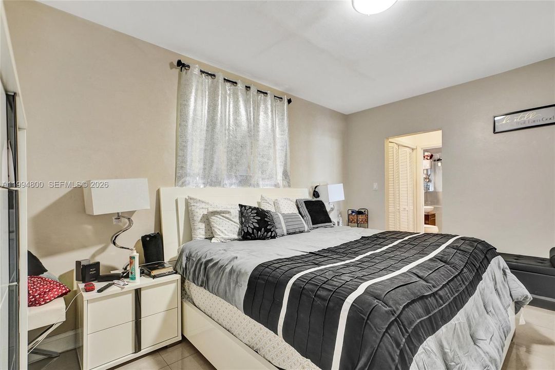 Active With Contract: $1,090,000 (4 beds, 3 baths, 1574 Square Feet)
